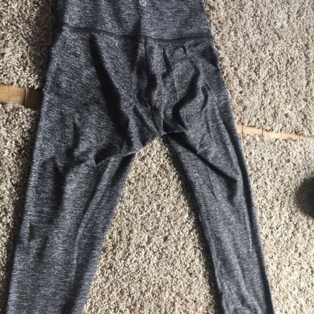 Lulu lemon yoga pants size2